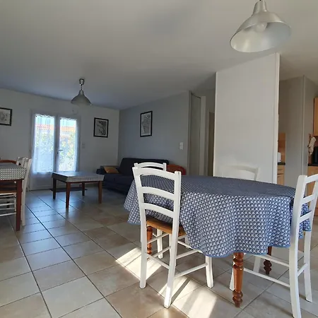 Hébergement de vacances Maison Récente Et Calme, 6 Pers, à 400m Du Centre - Fr-1-476-87 La Faute-sur-Mer