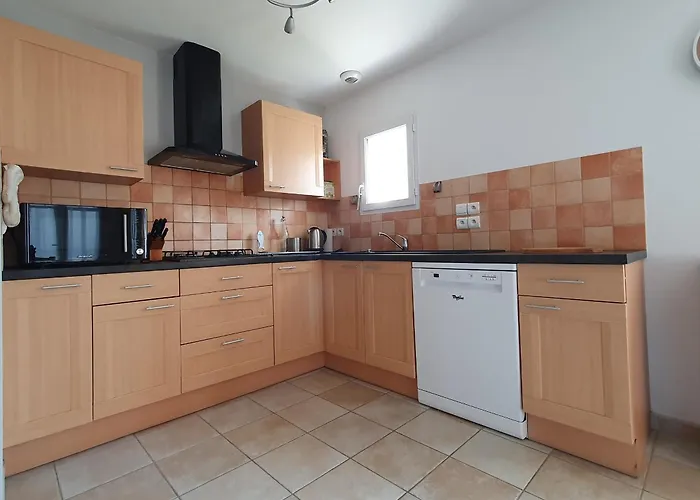 Vakantiehuis Maison Recente Et Calme, 6 Pers, A 400m Du Centre - Fr-1-476-87