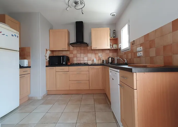 Vakantiehuis Maison Recente Et Calme, 6 Pers, A 400m Du Centre - Fr-1-476-87 *